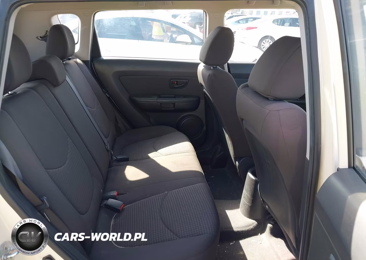 2012 Kia Soul VIN:KNDJT2A50C7354159 - 8