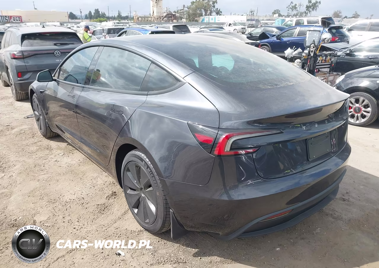 2025 Tesla Model 3 VIN:5YJ3E1EA4SF988846 - 3