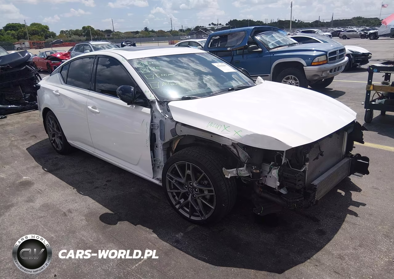2024 Nissan Altima Sr Vc-Turbo Fwd
