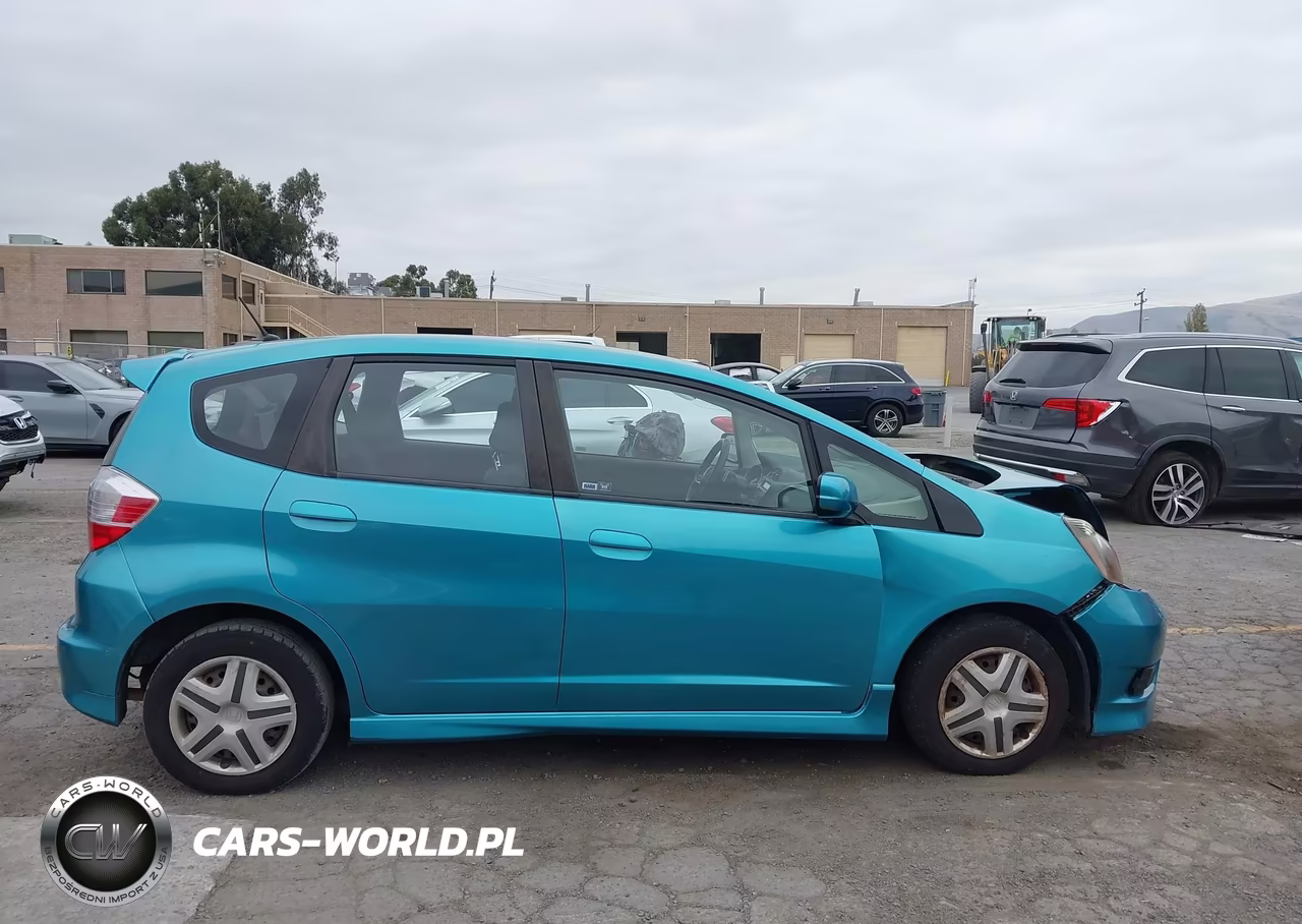 2012 Honda Fit Sport VIN:JHMGE8H5XCC024208 - 13