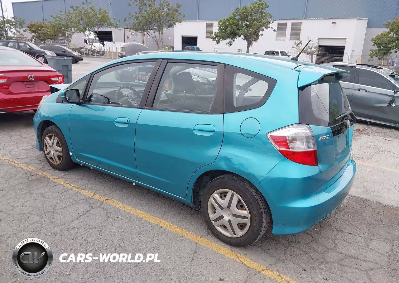 2012 Honda Fit Sport VIN:JHMGE8H5XCC024208 - 3