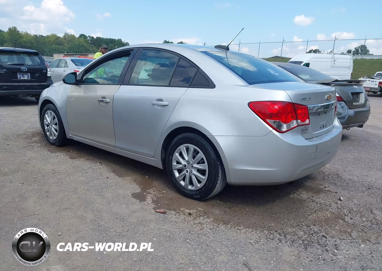 2015 Chevrolet Cruze Ls Manual VIN:1G1PB5SH2F7271689 - 3