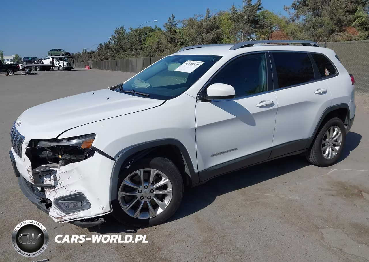 2019 Jeep Cherokee Latitude Fwd VIN:1C4PJLCB2KD384286 - 2
