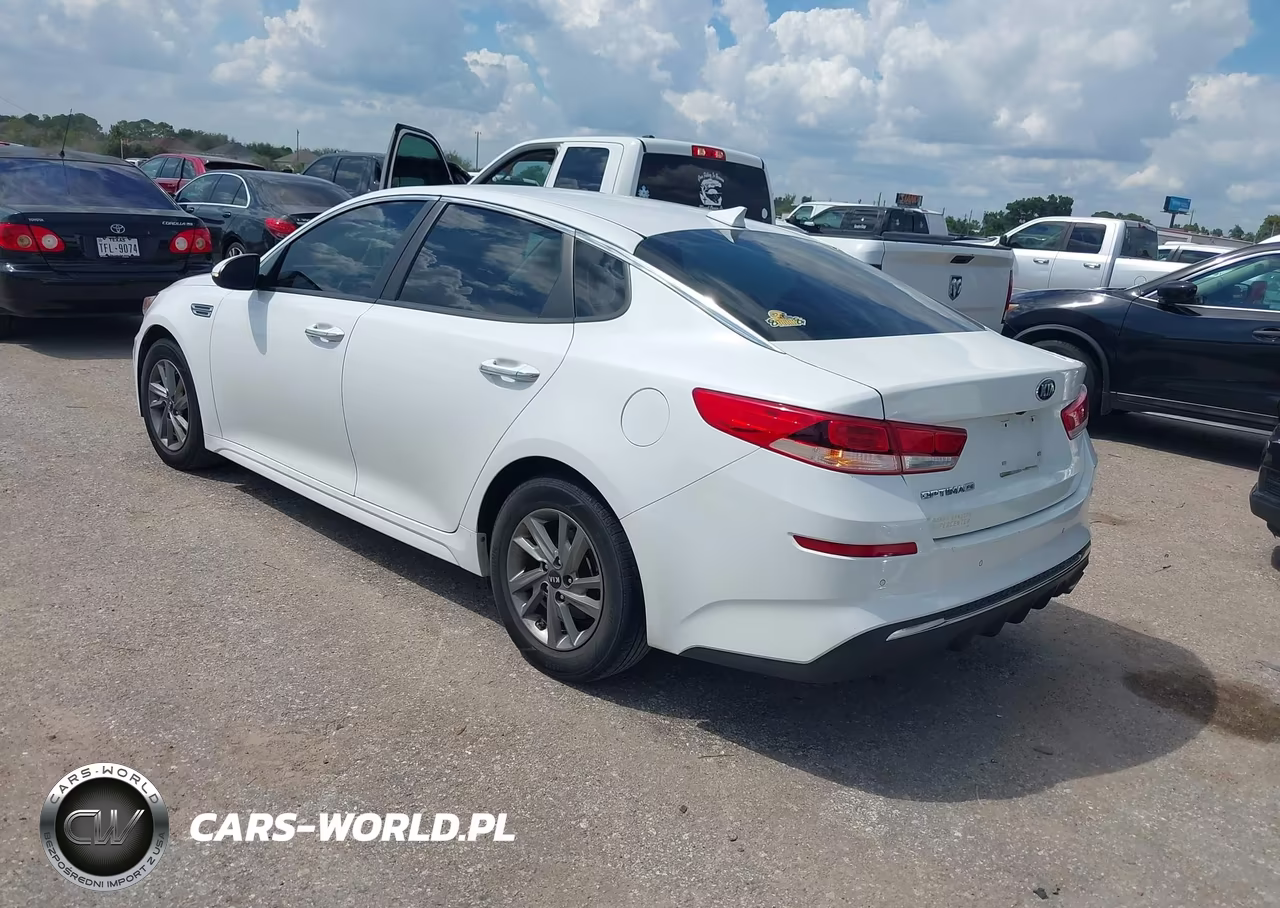 2019 Kia Optima Lx VIN:5XXGT4L34KG318613 - 3