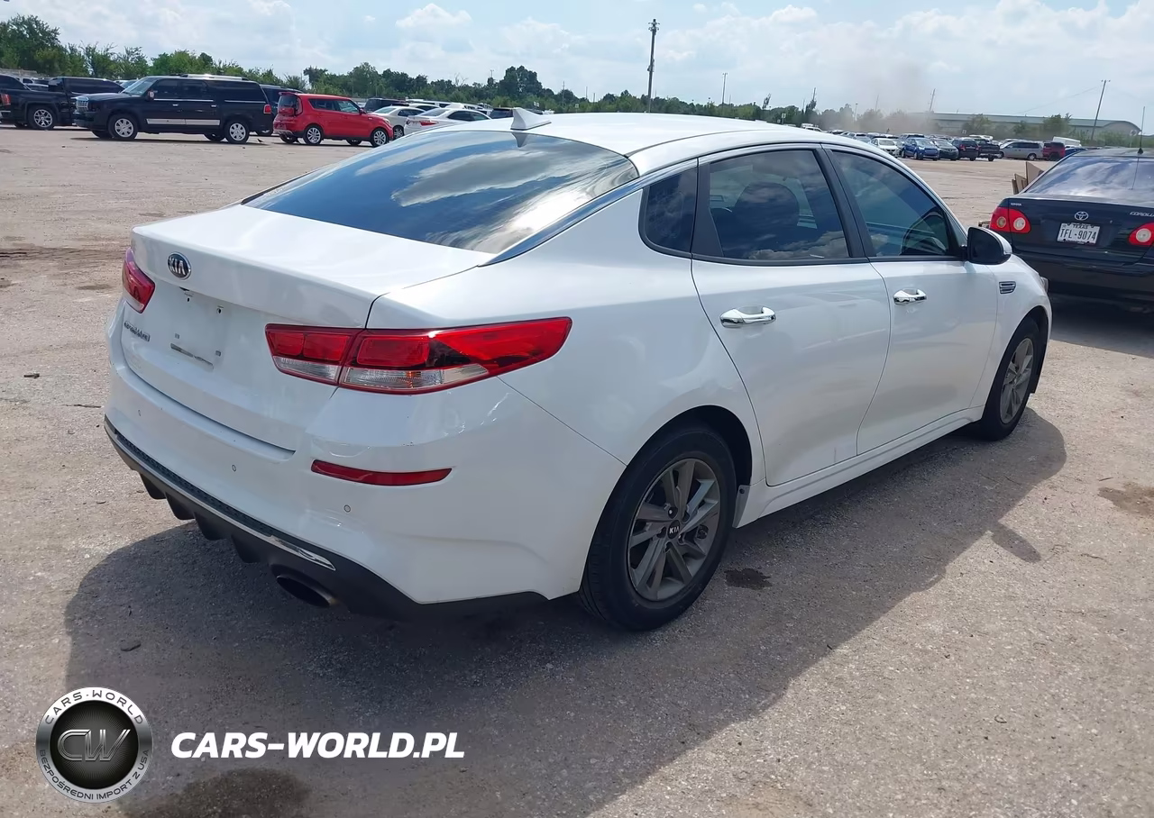 2019 Kia Optima Lx VIN:5XXGT4L34KG318613 - 4