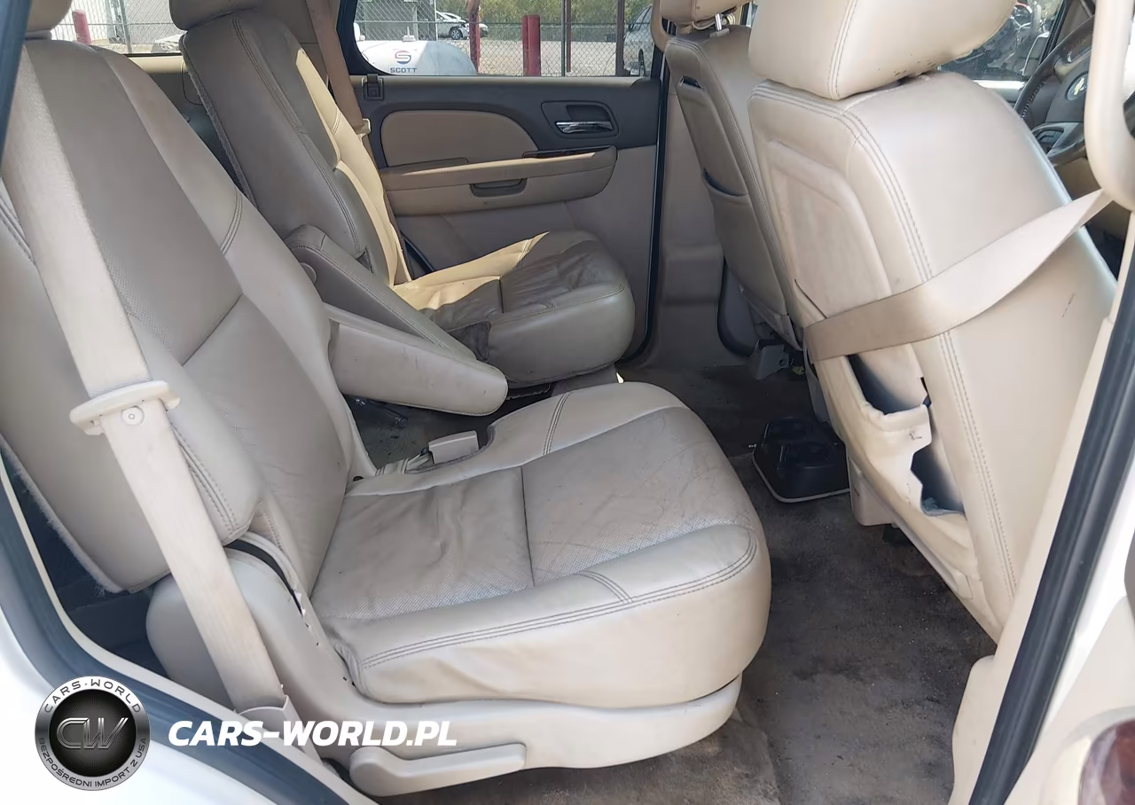 2011 Chevrolet Tahoe Ltz VIN:1GNSCCE0XBR187151 - 16
