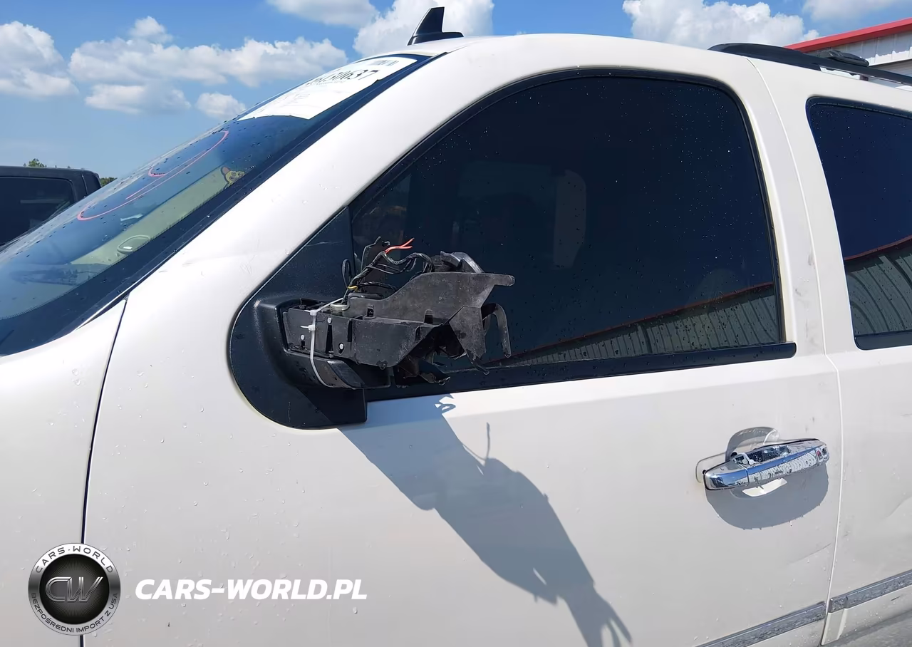 2011 Chevrolet Tahoe Ltz VIN:1GNSCCE0XBR187151 - 6