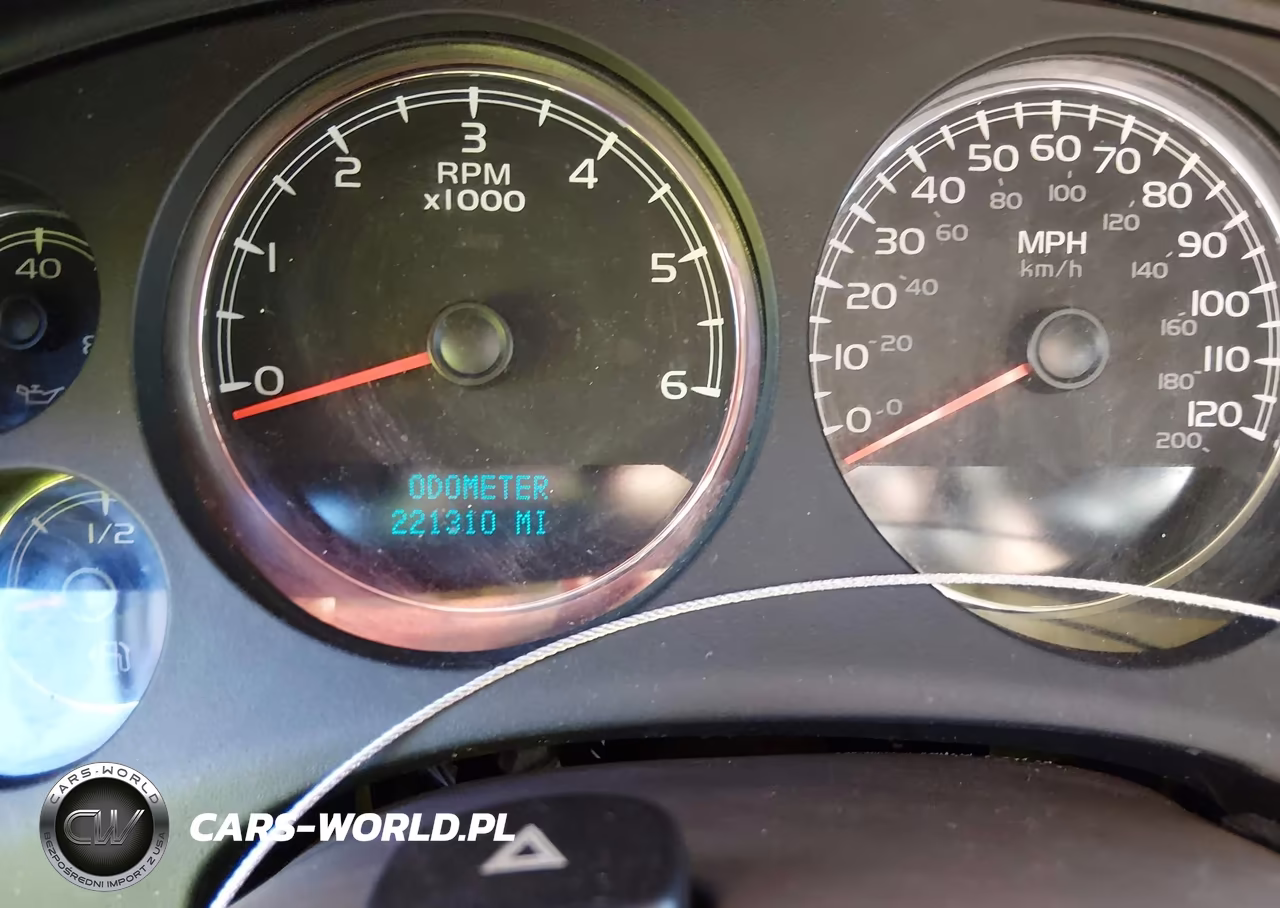 2011 Chevrolet Tahoe Ltz VIN:1GNSCCE0XBR187151 - 7