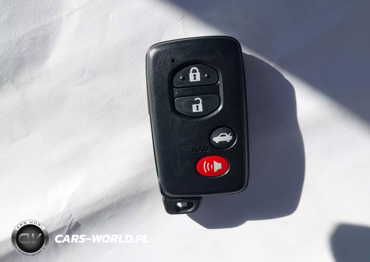 2011 Toyota Prius Two VIN:JTDKN3DU2B1475106 - 11