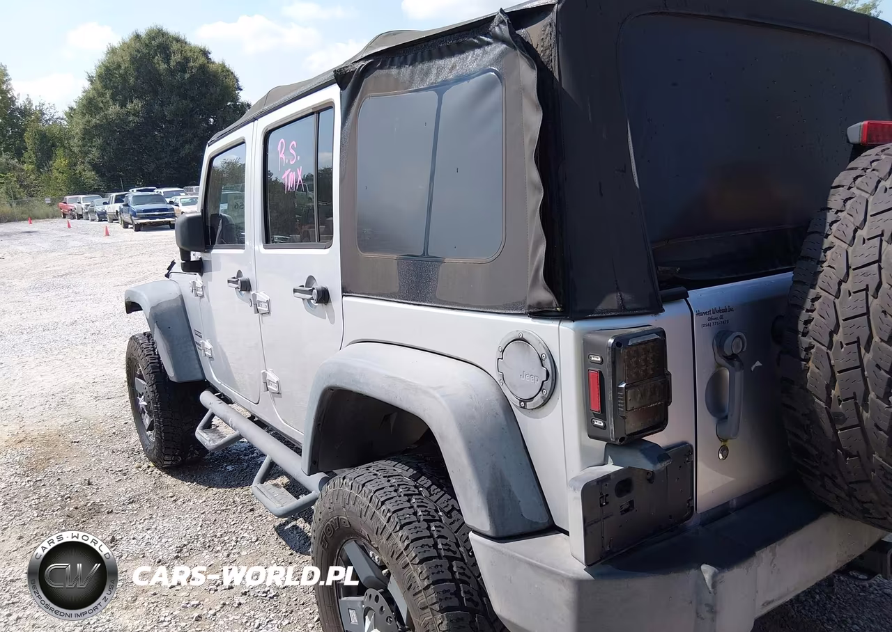 2012 Jeep Wrangler Unlimited Sport VIN:1C4BJWDG1CL284595 - 14