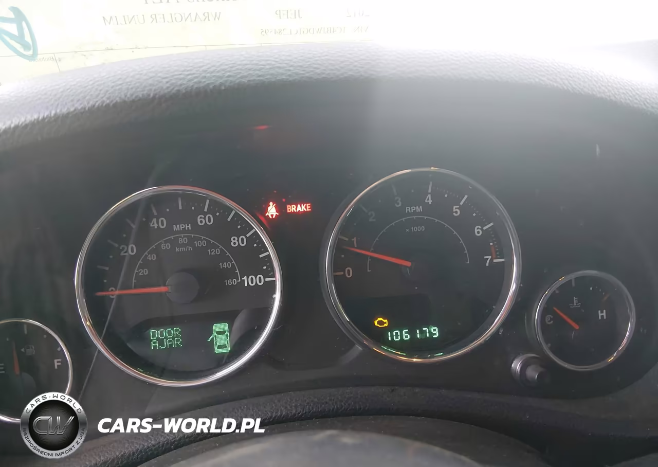2012 Jeep Wrangler Unlimited Sport VIN:1C4BJWDG1CL284595 - 7