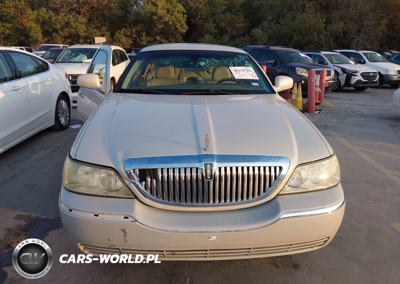 2004 Lincoln Town Car Ultimate L VIN:1LNHM85W64Y638081 - 13