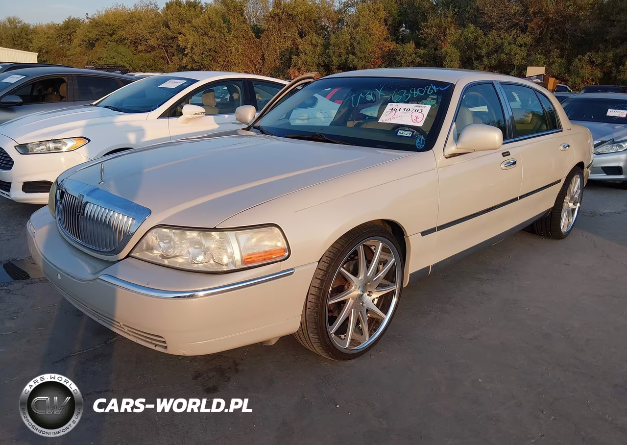 2004 Lincoln Town Car Ultimate L VIN:1LNHM85W64Y638081 - 2