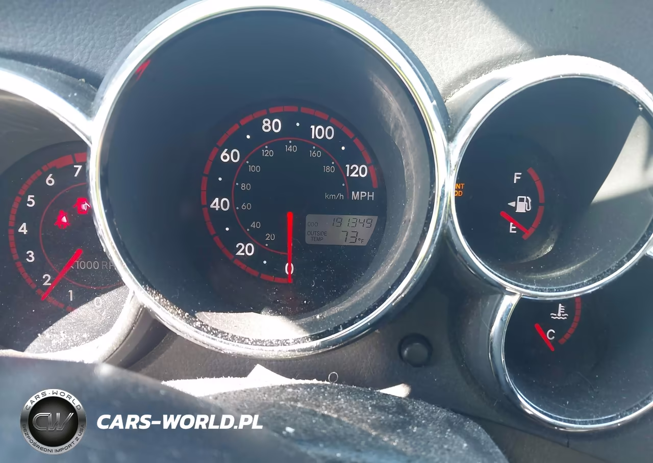 2007 Toyota Matrix VIN:2T1KR32E47C685029 - 7