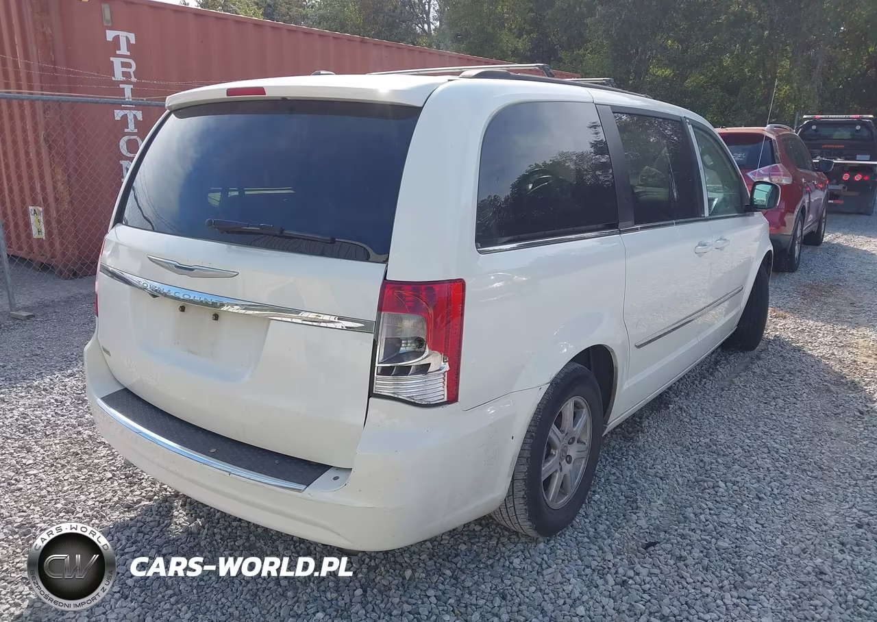 2013 Chrysler Town & Country Touring VIN:2C4RC1BG8DR656702 - 6