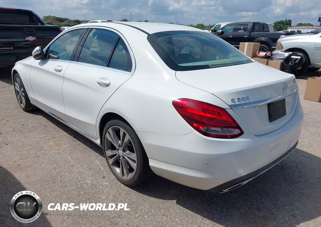 2016 Mercedes-Benz C 300 VIN:55SWF4JB5GU130558 - 3