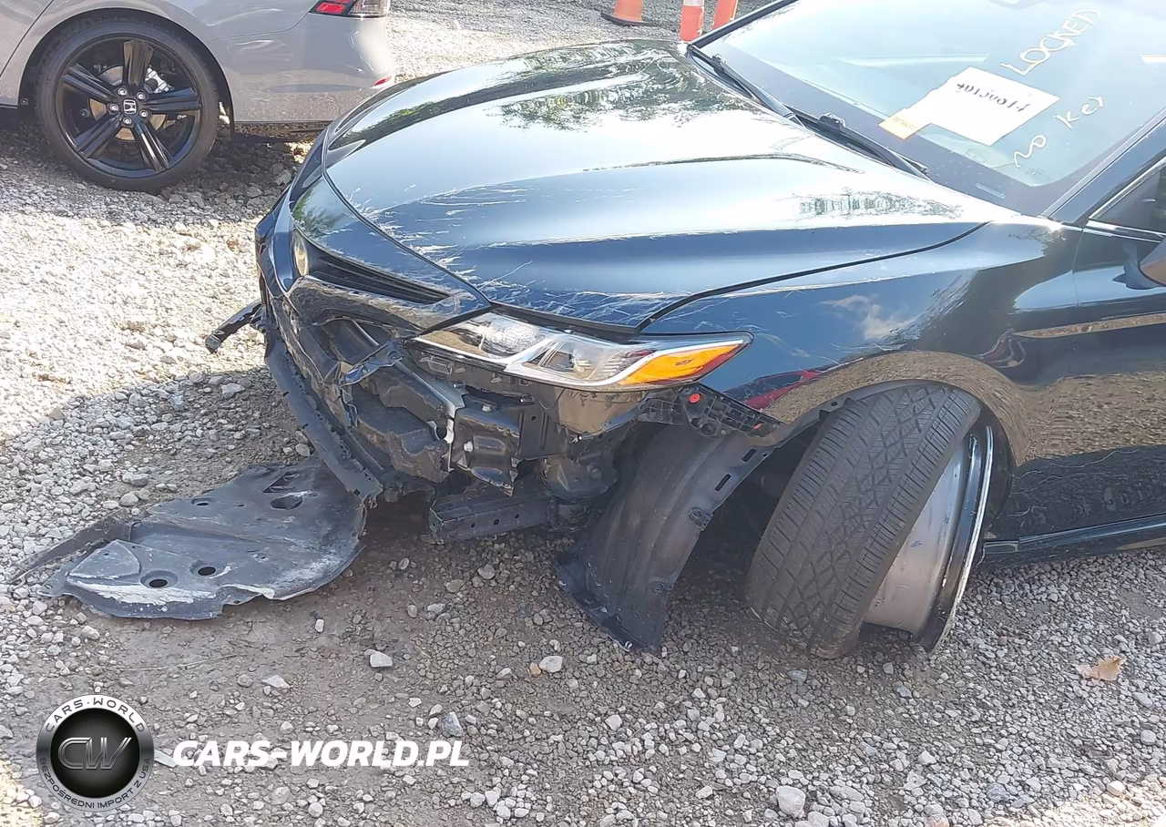 2018 Toyota Camry Se VIN:4T1B11HK7JU601347 - 17