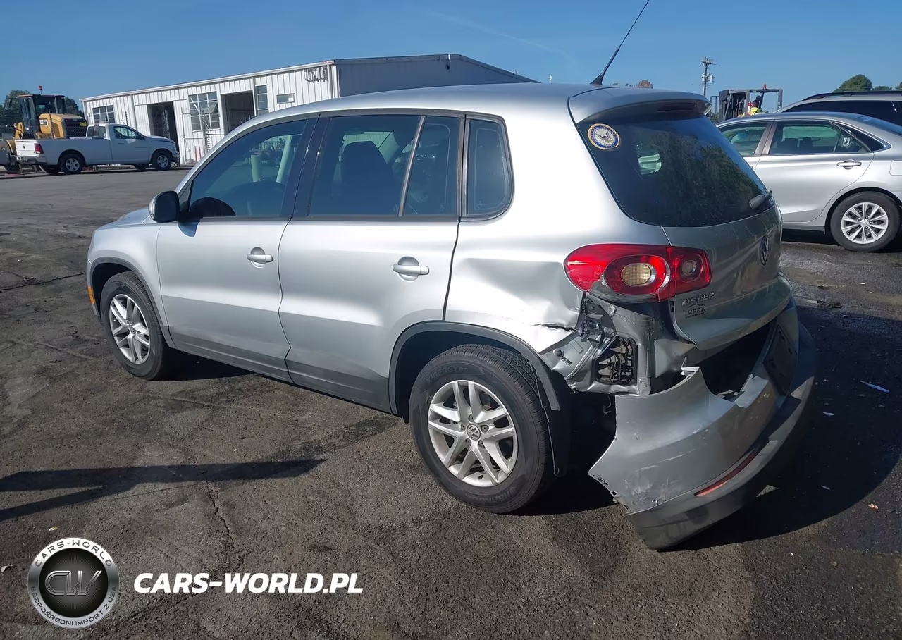 2011 Volkswagen Tiguan S VIN:WVGBV7AXXBW524945 - 3