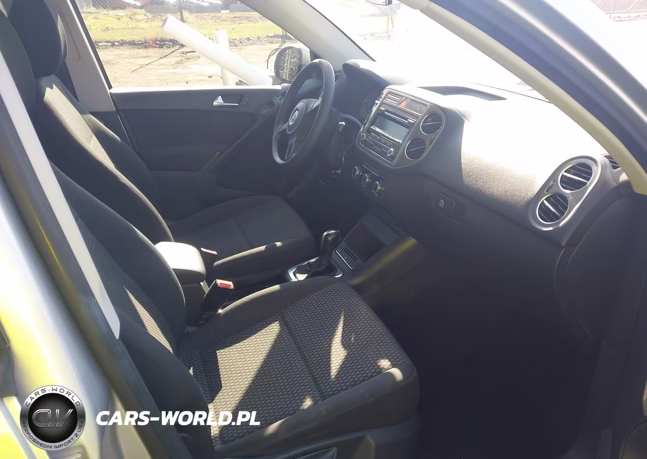 2011 Volkswagen Tiguan S VIN:WVGBV7AXXBW524945 - 5