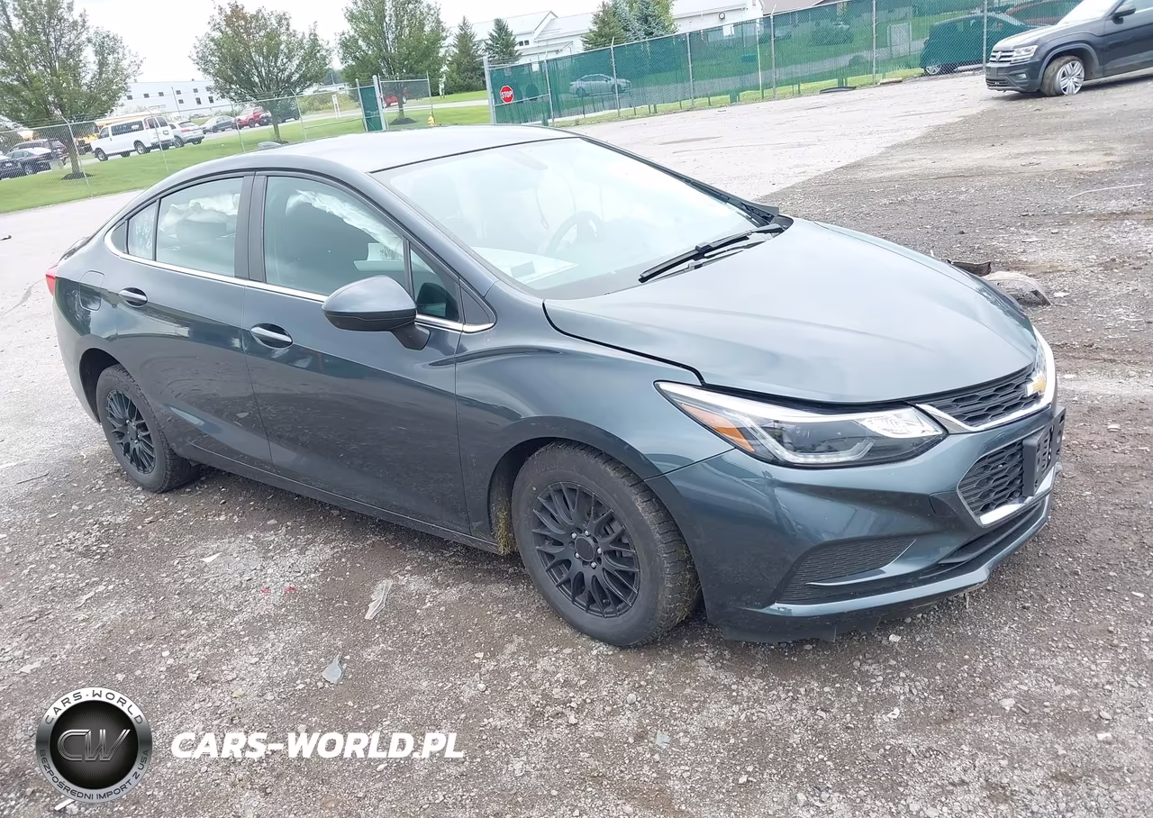 2017 Chevrolet Cruze Lt Auto VIN:1G1BE5SM4H7136683 - 1