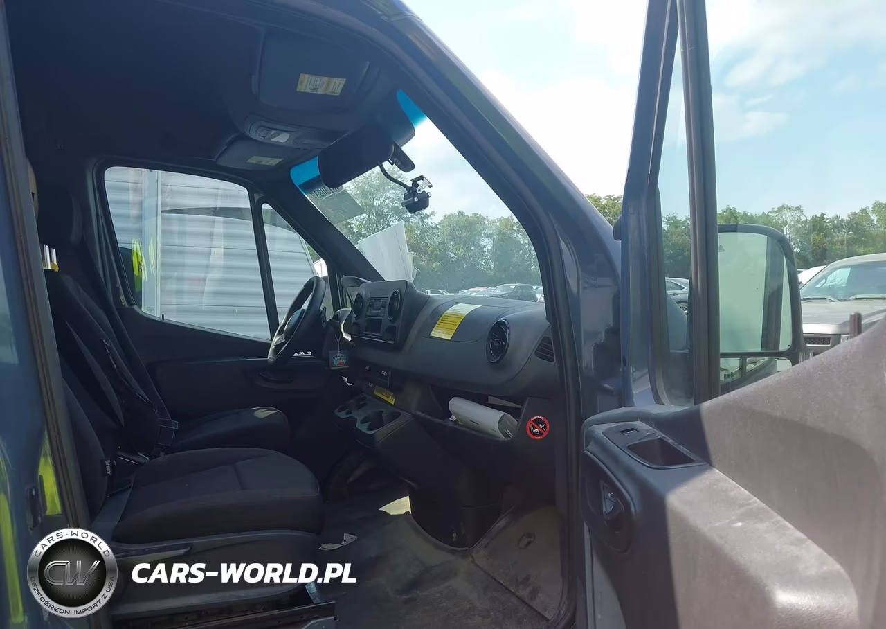 2019 Mercedes-Benz Sprinter 2500 Standard Roof V6 VIN:WD4PF0CD7KP070218 - 5