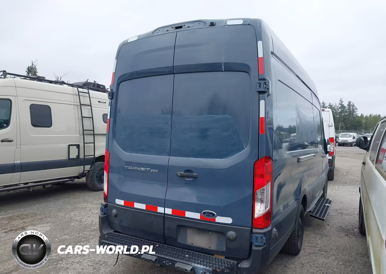 2019 Ford Transit-250 VIN:1FTYR3XM3KKB73439 - 4
