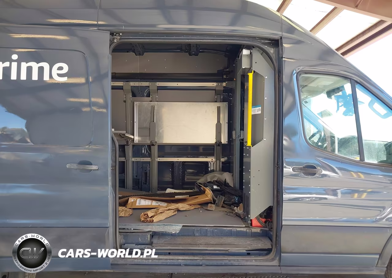 2019 Ford Transit-250 VIN:1FTYR3XM3KKB73439 - 8