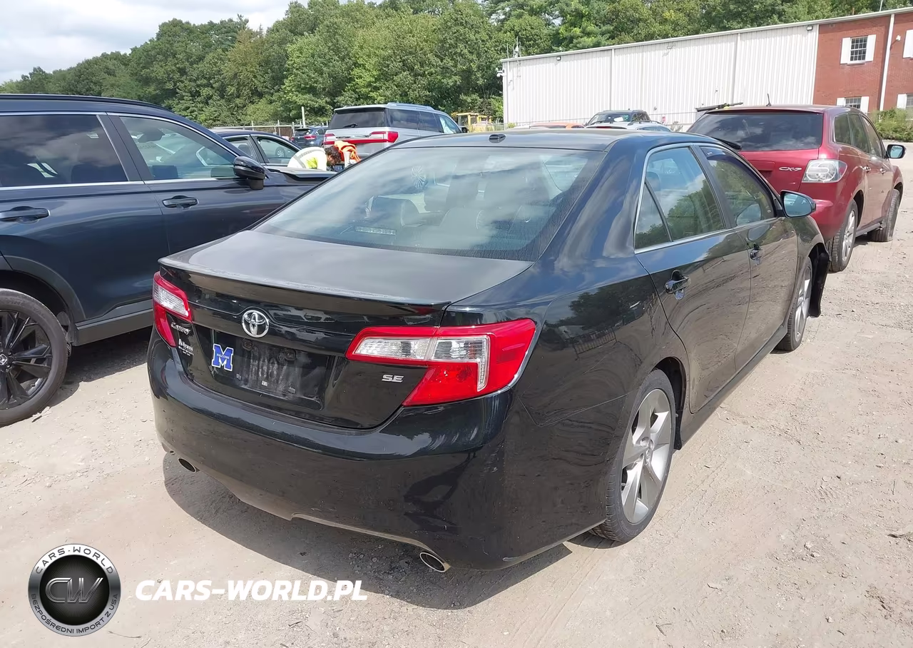 2012 Toyota Camry Se V6 VIN:4T1BK1FK5CU015359 - 4