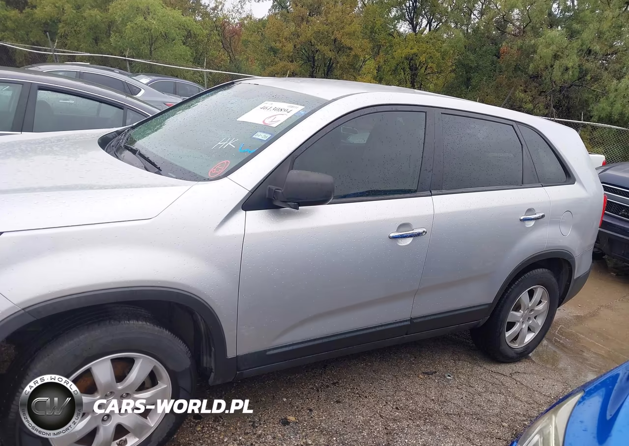 2011 Kia Sorento VIN:5XYKT3A17BG026052 - 14
