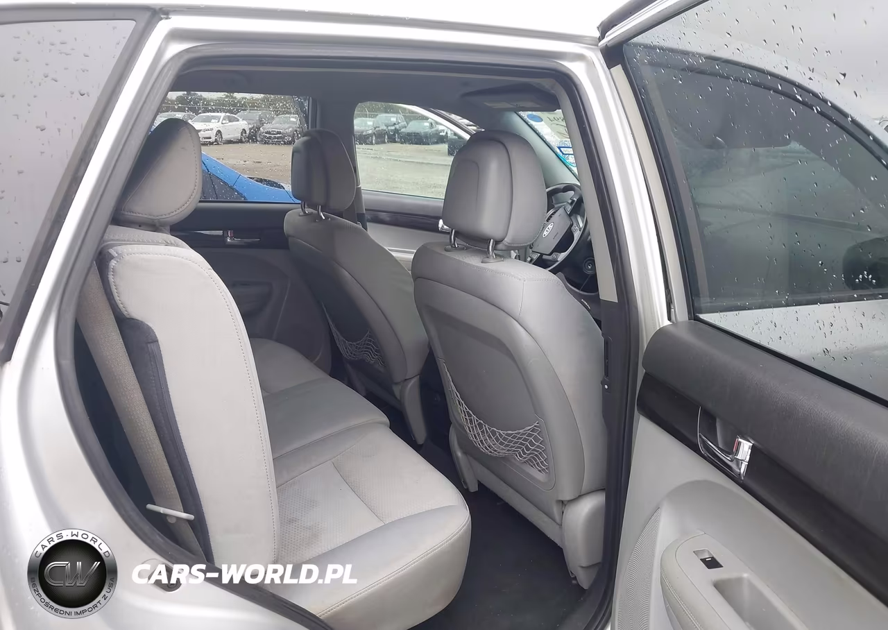2011 Kia Sorento VIN:5XYKT3A17BG026052 - 8