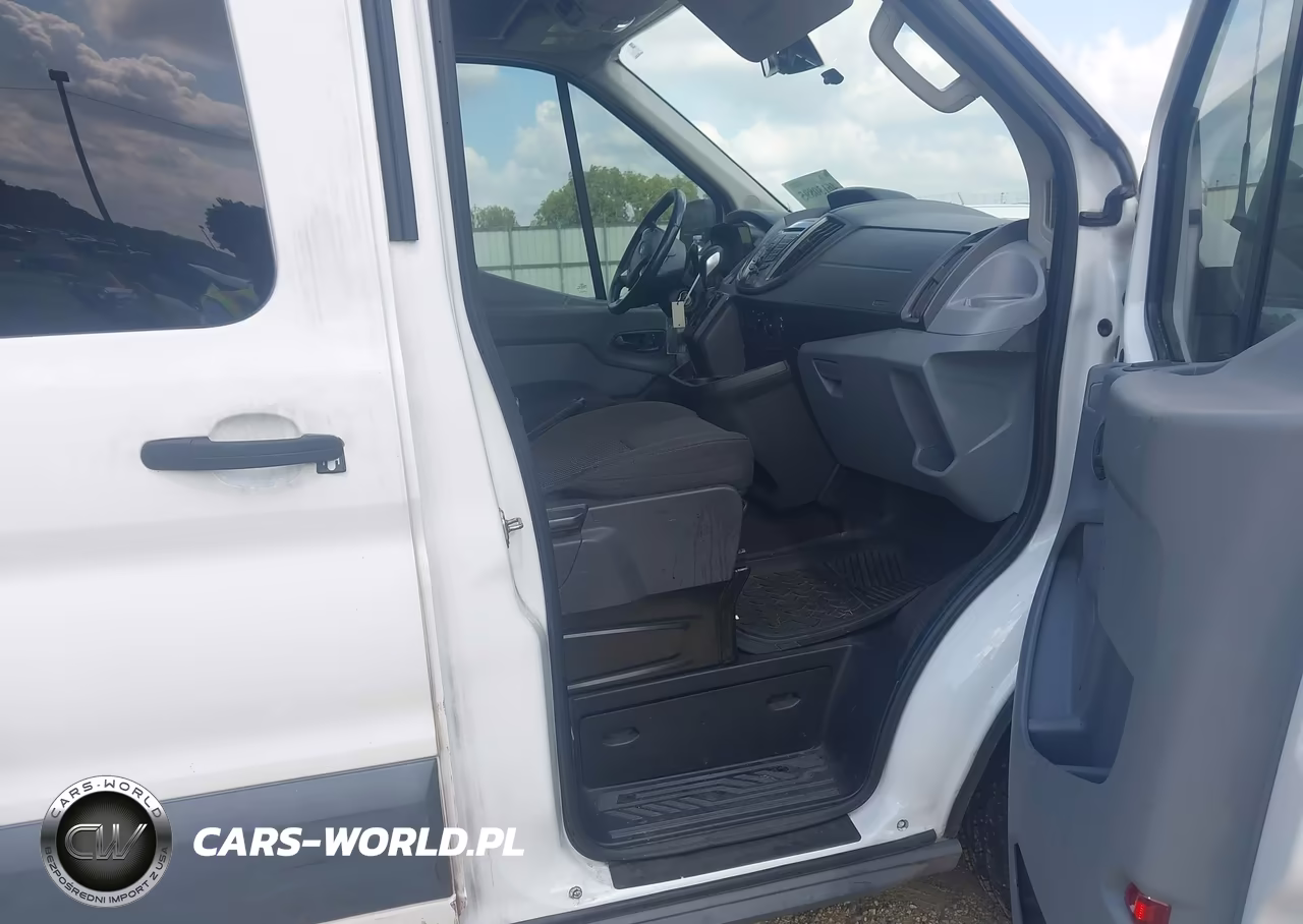 2015 Ford Transit-150 Xlt VIN:1FDZK1CM6FKB30492 - 5