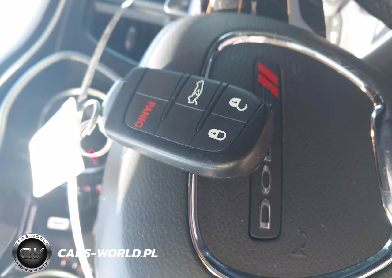 2018 Dodge Challenger R-T Plus VIN:2C3CDZBT5JH144769 - 11
