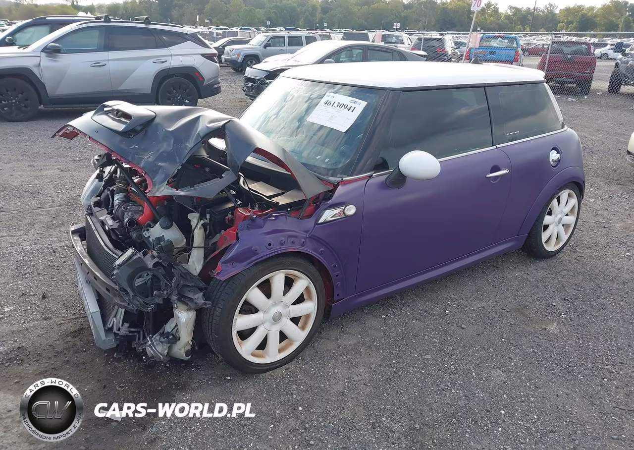2007 Mini Cooper S VIN:WMWMF73587TL86981 - 2