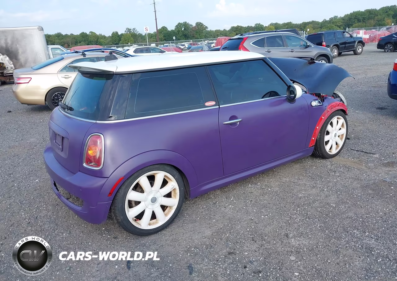 2007 Mini Cooper S VIN:WMWMF73587TL86981 - 4