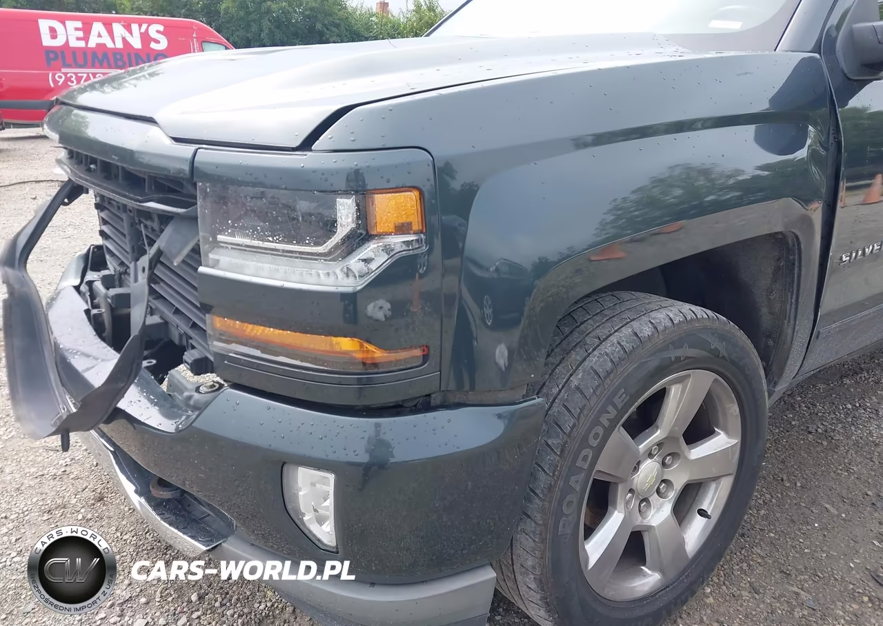 2018 Chevrolet Silverado 1500 2Lt VIN:3GCUKREC7JG299762 - 19