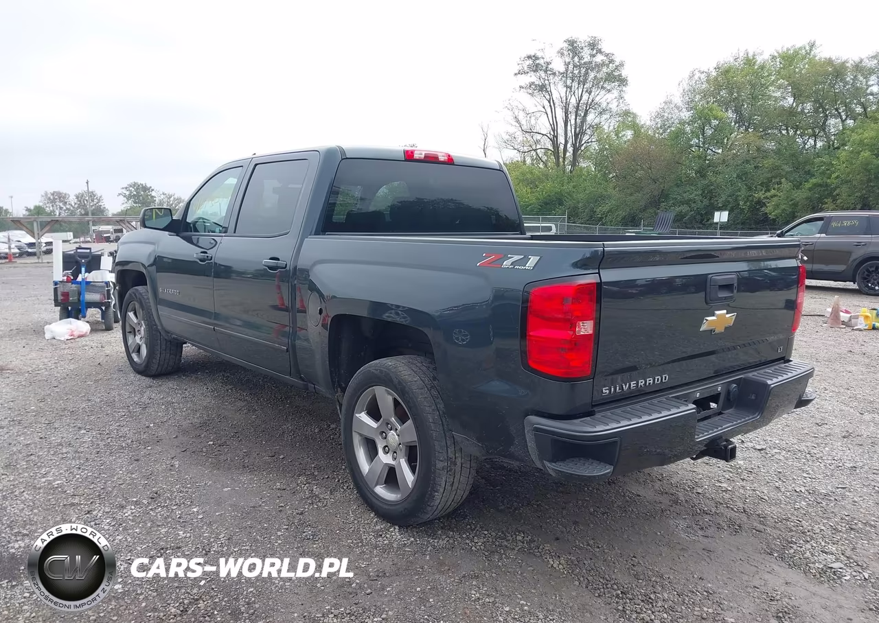 2018 Chevrolet Silverado 1500 2Lt VIN:3GCUKREC7JG299762 - 3