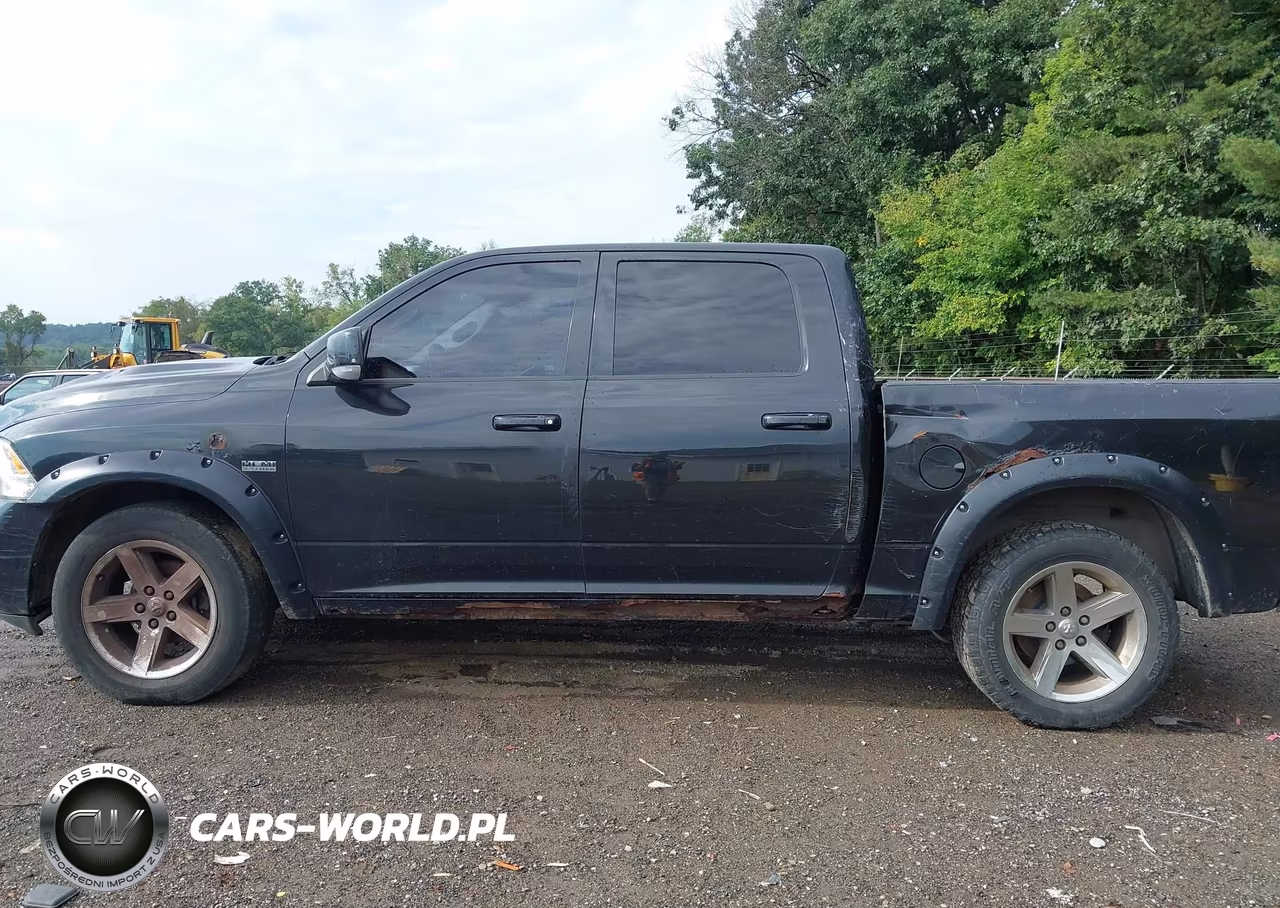 2011 Ram Ram 1500 Sport VIN:1D7RV1CT3BS606166 - 14