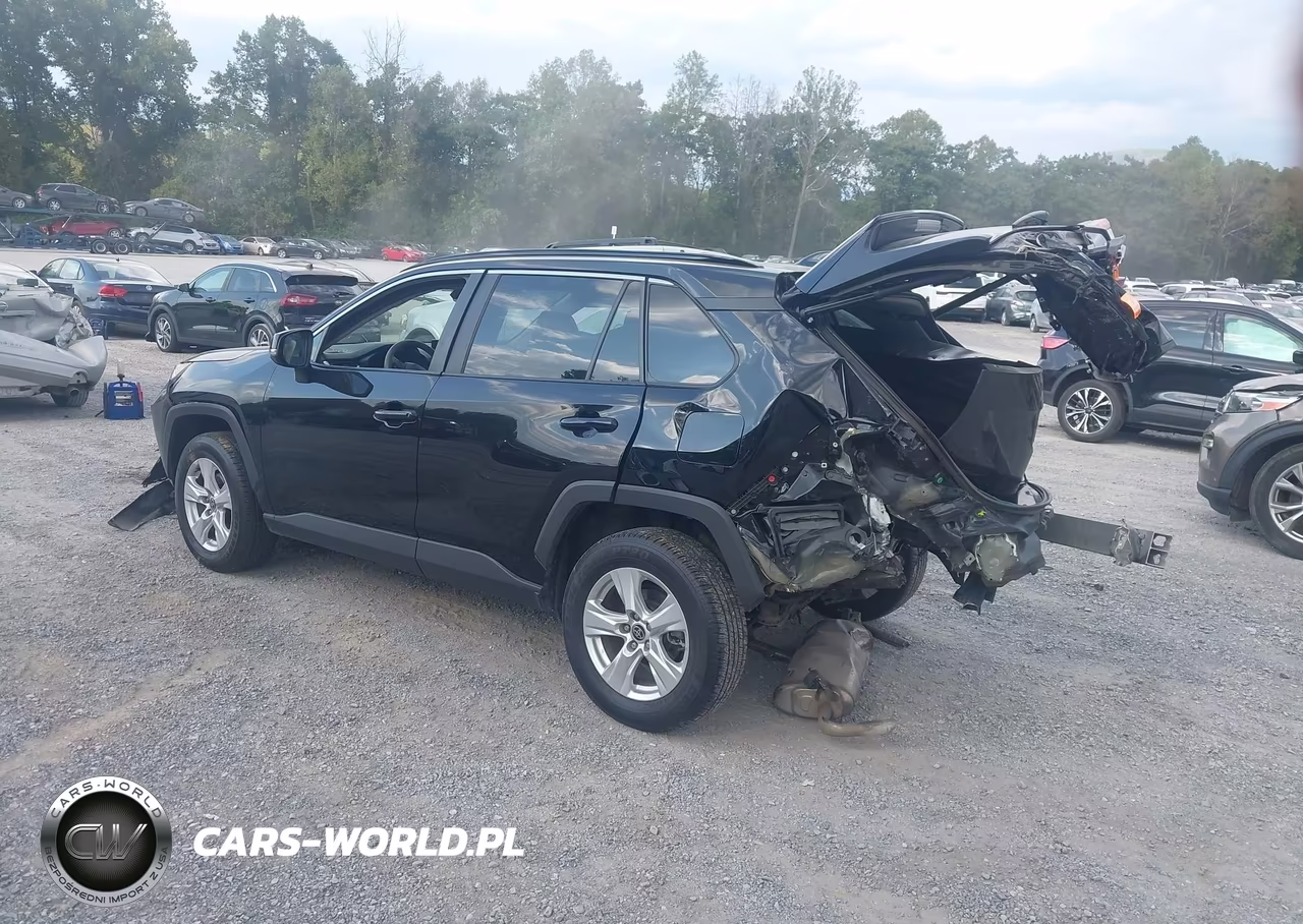 2021 Toyota Rav4 Xle VIN:2T3P1RFVXMC244390 - 3