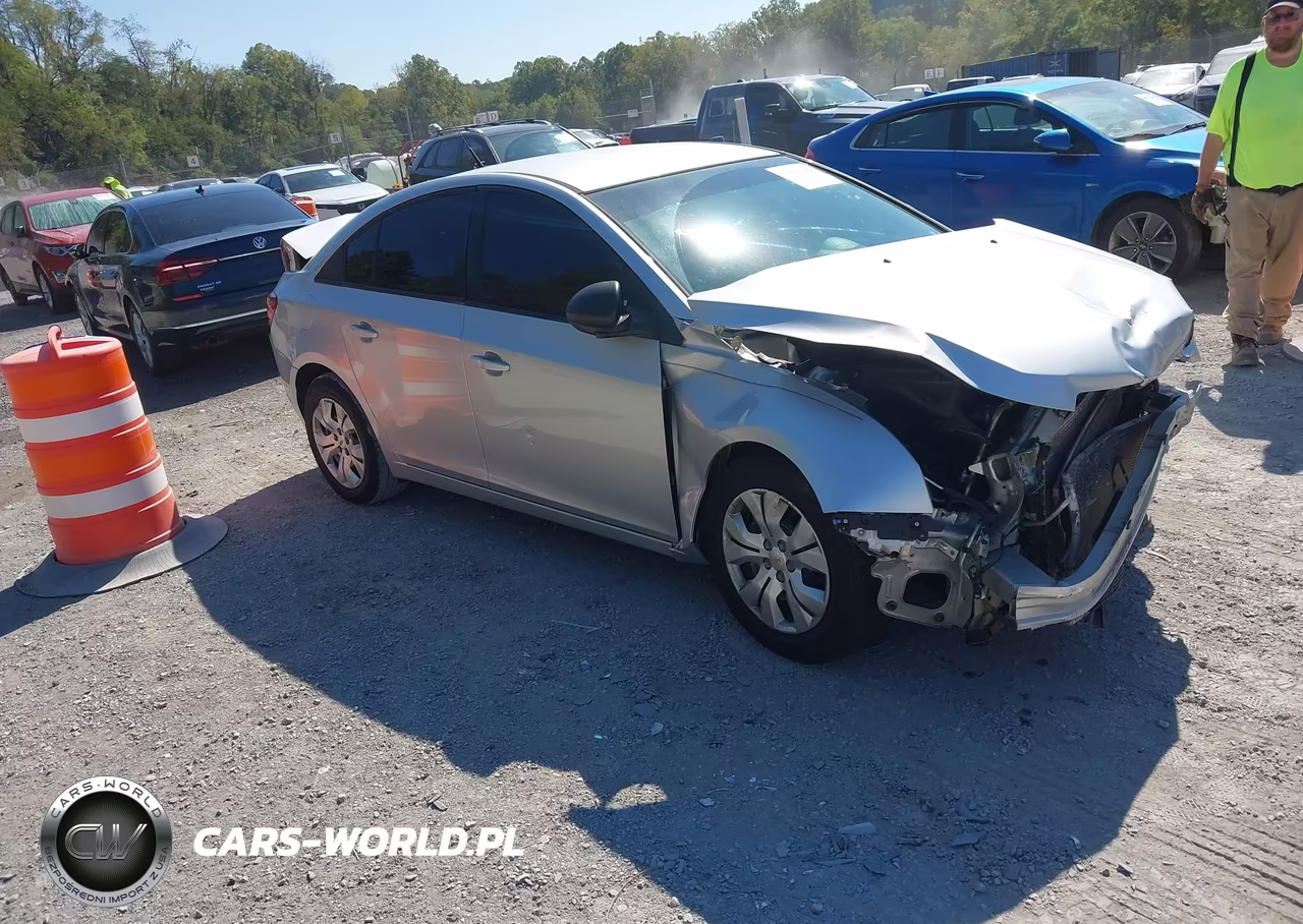 2014 Chevrolet Cruze Ls Auto – zdjęcie 1 z 18