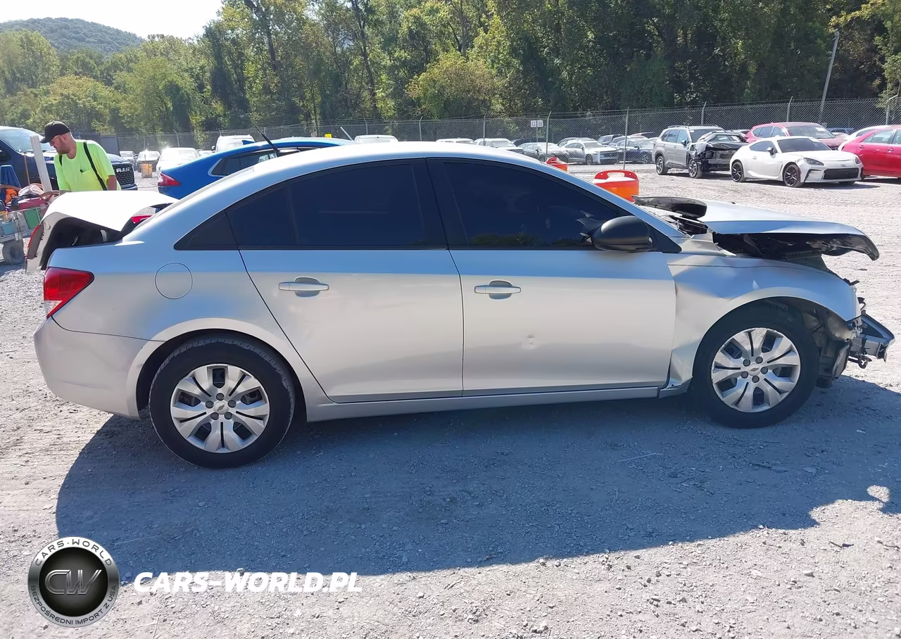 2014 Chevrolet Cruze Ls Auto VIN:1G1PA5SG7E7190115 - 13