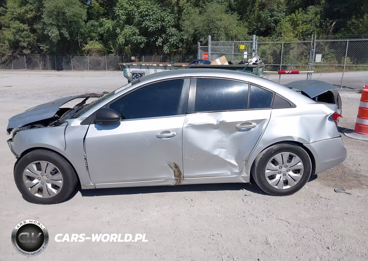 2014 Chevrolet Cruze Ls Auto VIN:1G1PA5SG7E7190115 - 14