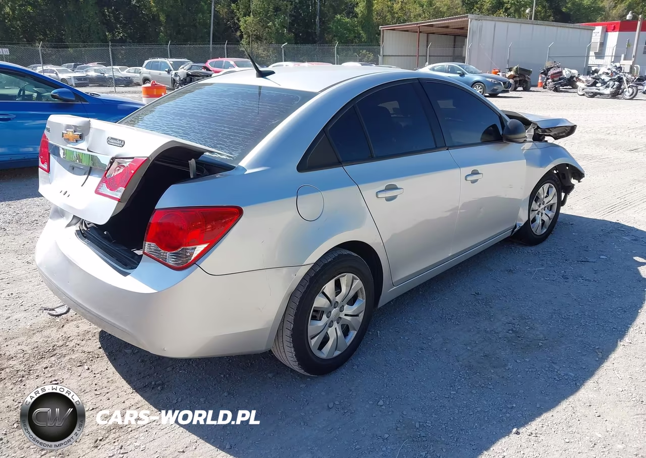 2014 Chevrolet Cruze Ls Auto VIN:1G1PA5SG7E7190115 - 4