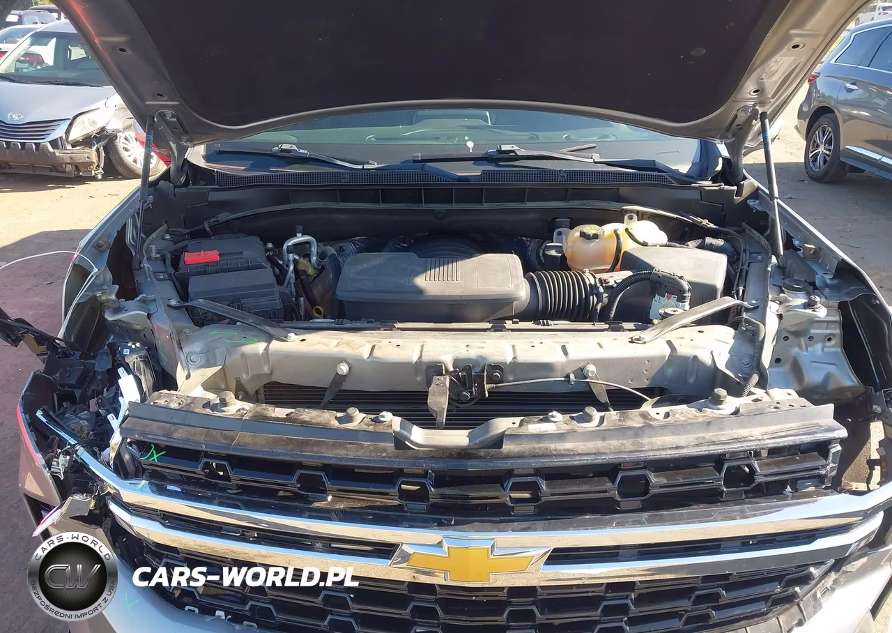 2023 Chevrolet Suburban 4Wd Ls VIN:1GNSKBKD9PR179098 - 10