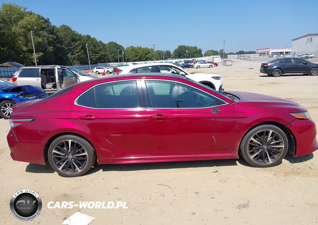 2018 Toyota Camry Xse VIN:4T1B61HK1JU552762 - 13