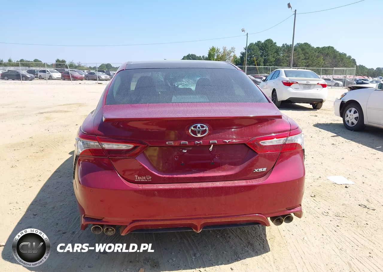 2018 Toyota Camry Xse VIN:4T1B61HK1JU552762 - 16