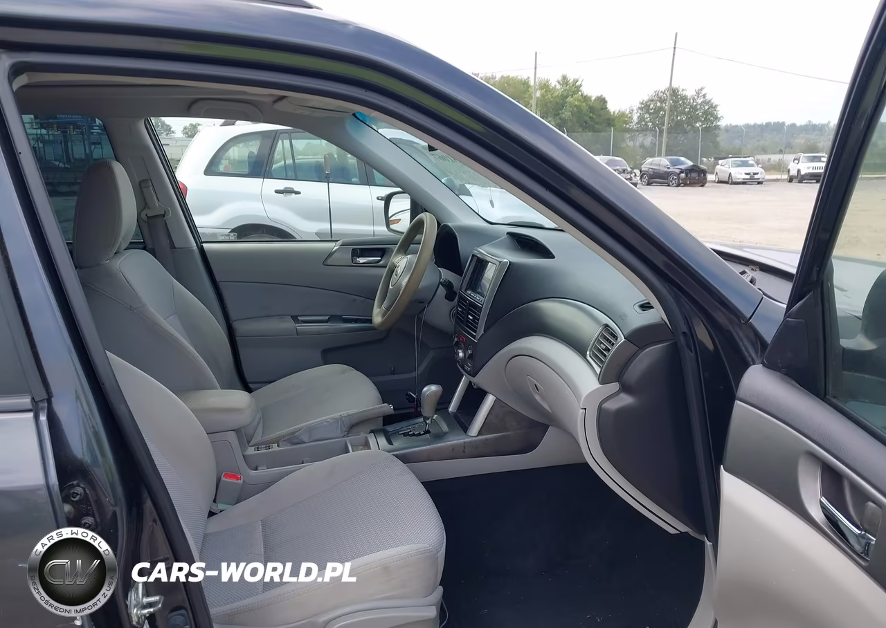 2013 Subaru Forester 2.5X Premium VIN:JF2SHADC2DH441892 - 5