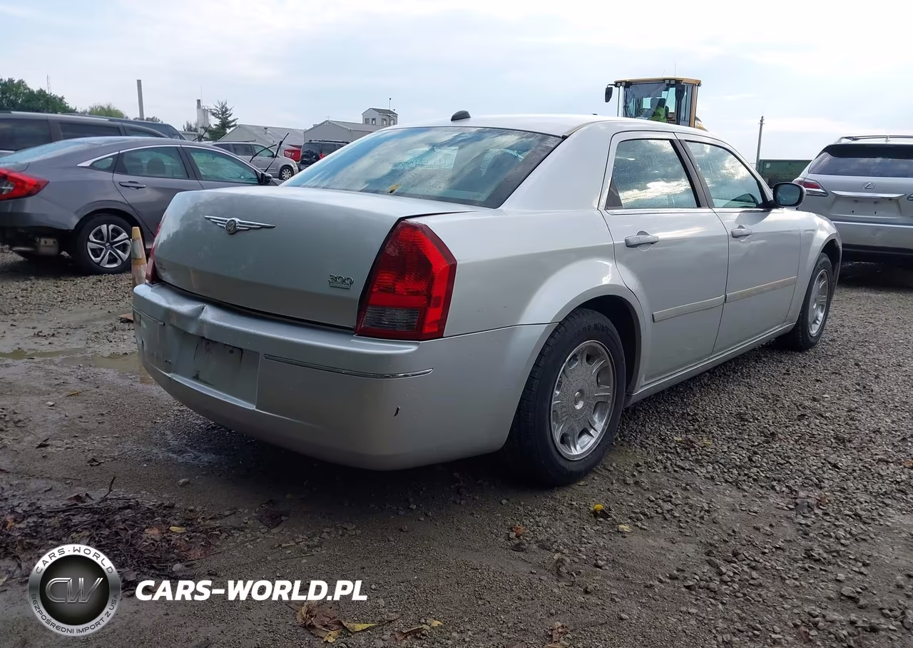 2005 Chrysler 300 Touring VIN:2C3JA53G45H596308 - 4