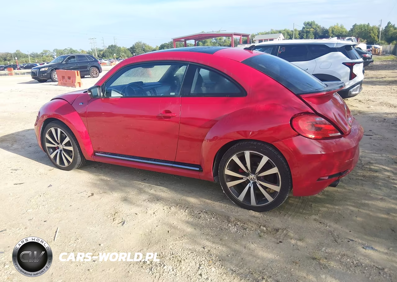 2015 Volkswagen Beetle 2.0T R-Line VIN:3VWVS7AT5FM643755 - 14