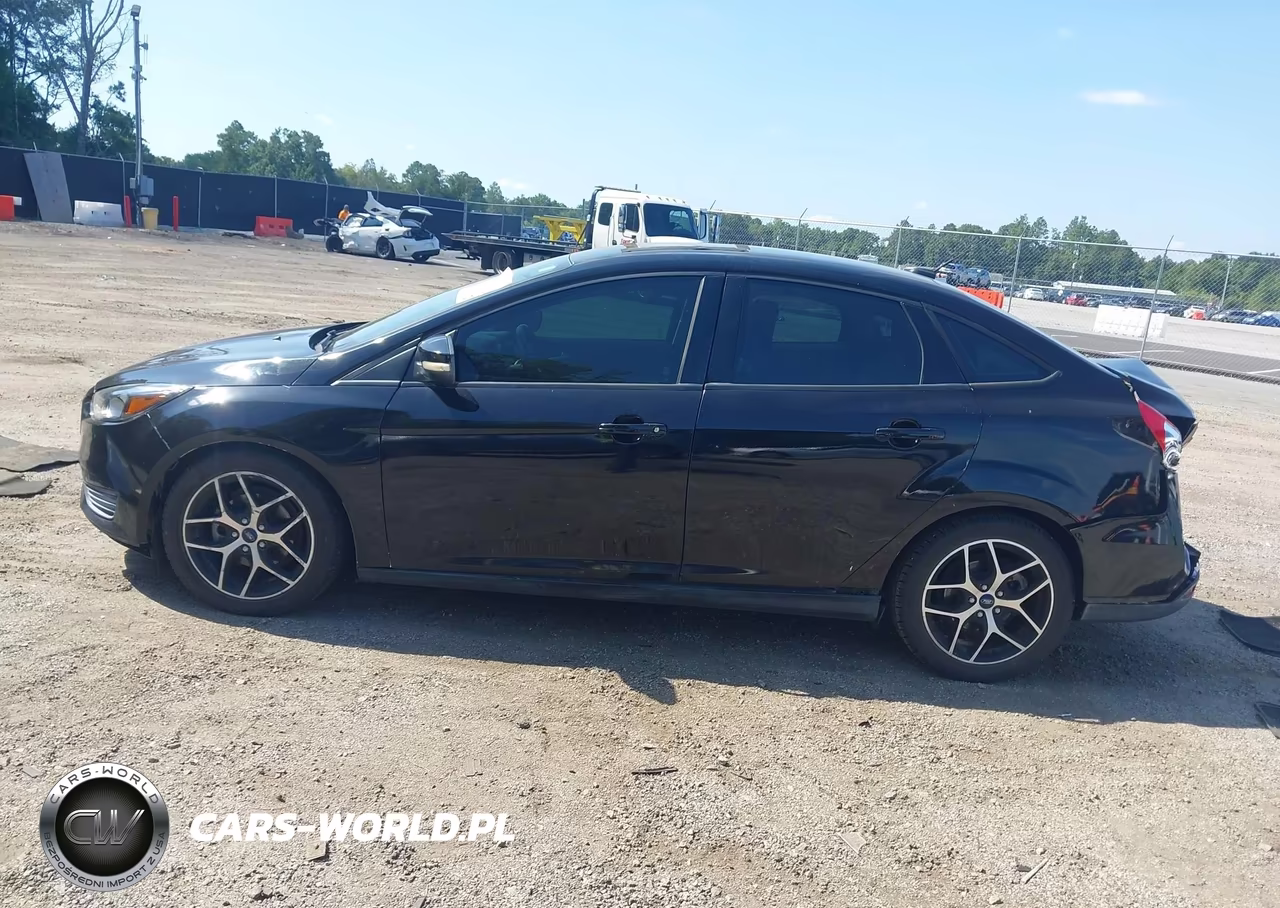 2018 Ford Focus Sel VIN:1FADP3H24JL284422 - 14