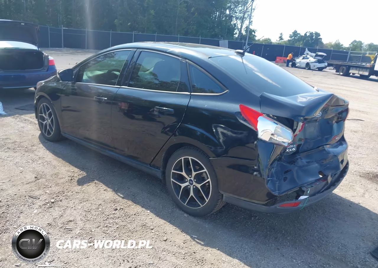 2018 Ford Focus Sel VIN:1FADP3H24JL284422 - 3